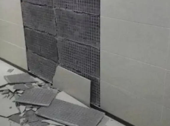 临高瓷砖空鼓维修公司分享下临高墙砖松动维修的知识